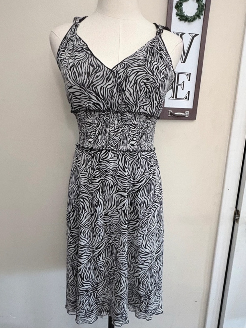 BCBGMAXAZRIA Black White Zebra Print Smocked Waist Dress